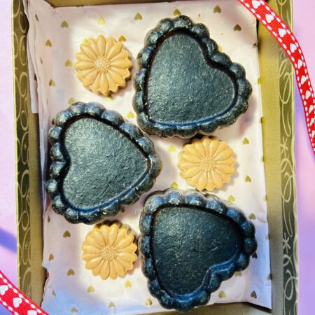 Activated Charcoal Ayurvedic Soap Bar – Coconut & Poppy Seeds